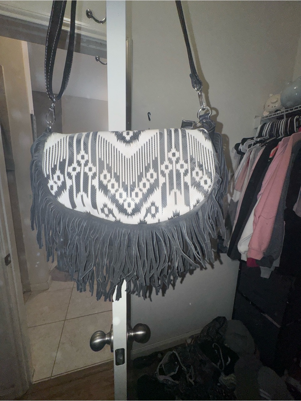 Blazin Roxx Grey and White Fringe Crossbody with Tribal Print